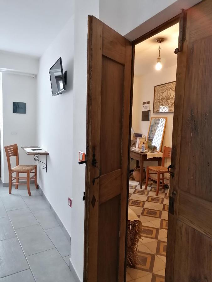 Deiana Bed & Breakfast Santu Lussurgiu Exterior foto