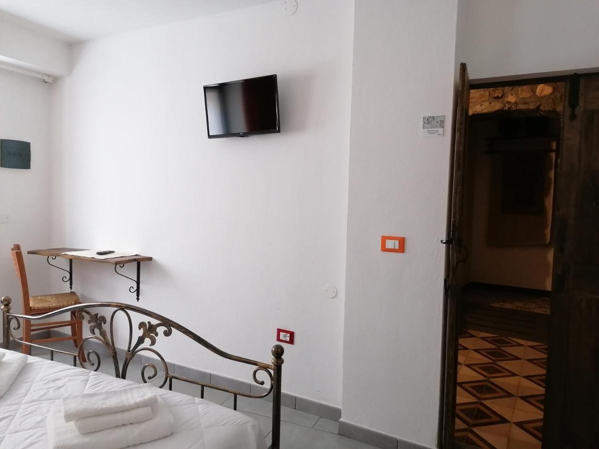 Deiana Bed & Breakfast Santu Lussurgiu Exterior foto